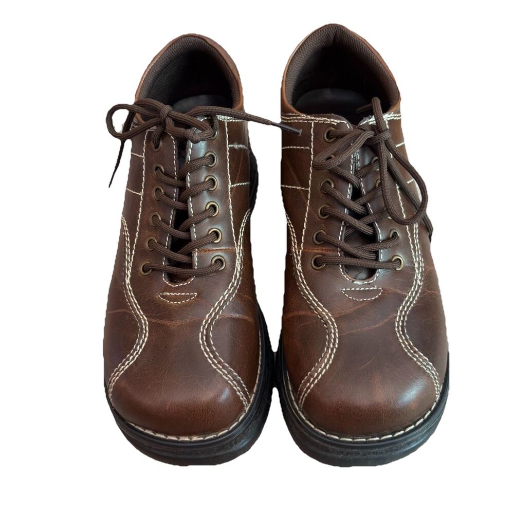 Fashion Bug Vintage Brown Lace-Up Sneaker, Y2K platform, Rubber Sole W8.5